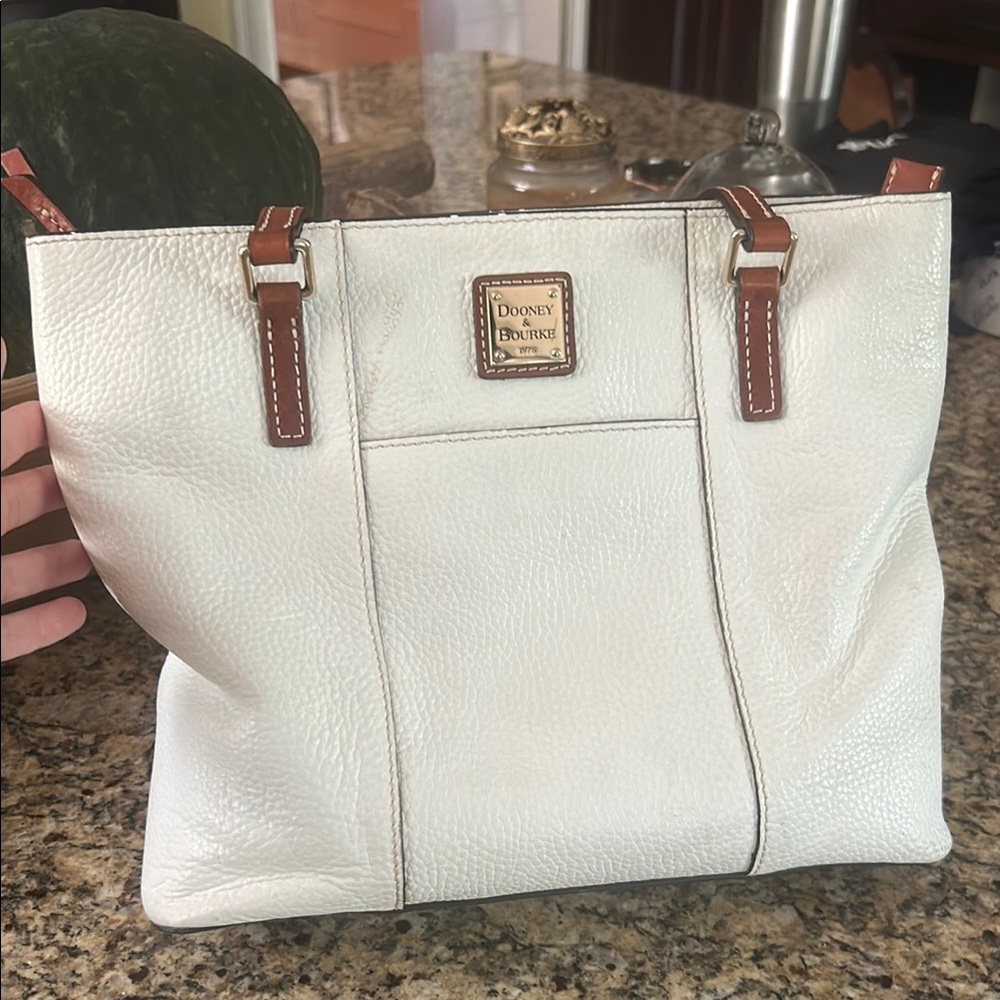 Dooney & Bourke 13x10 White All Weather White Tote GUC